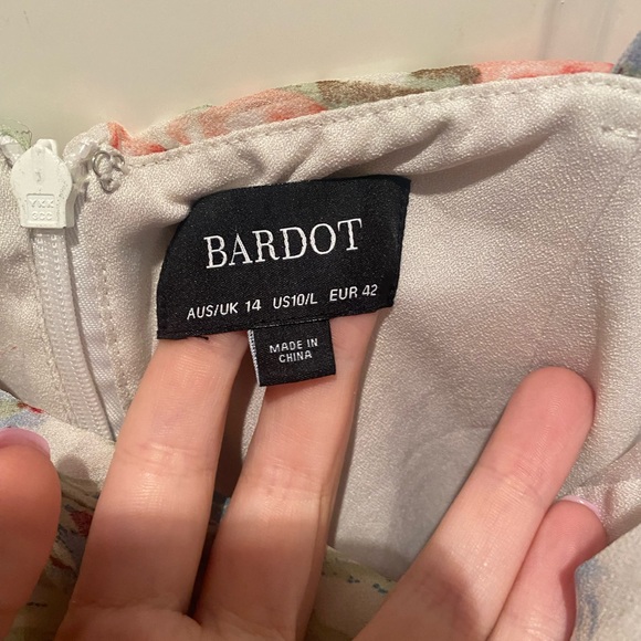 Bardot REMI FLORAL DRESS IN RED GARDEN L - Picture 7 of 12